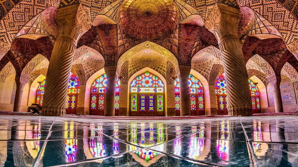 آشنایی با معماری ایرانی: بررسی معماری اصیل ایرانی در بناهای تاریخی